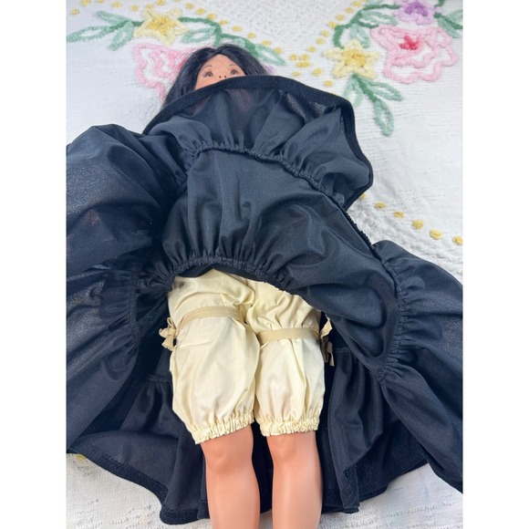 Native American Porcelain Doll with Baby & Accessories Collectible Decor - Picture 10 of 12